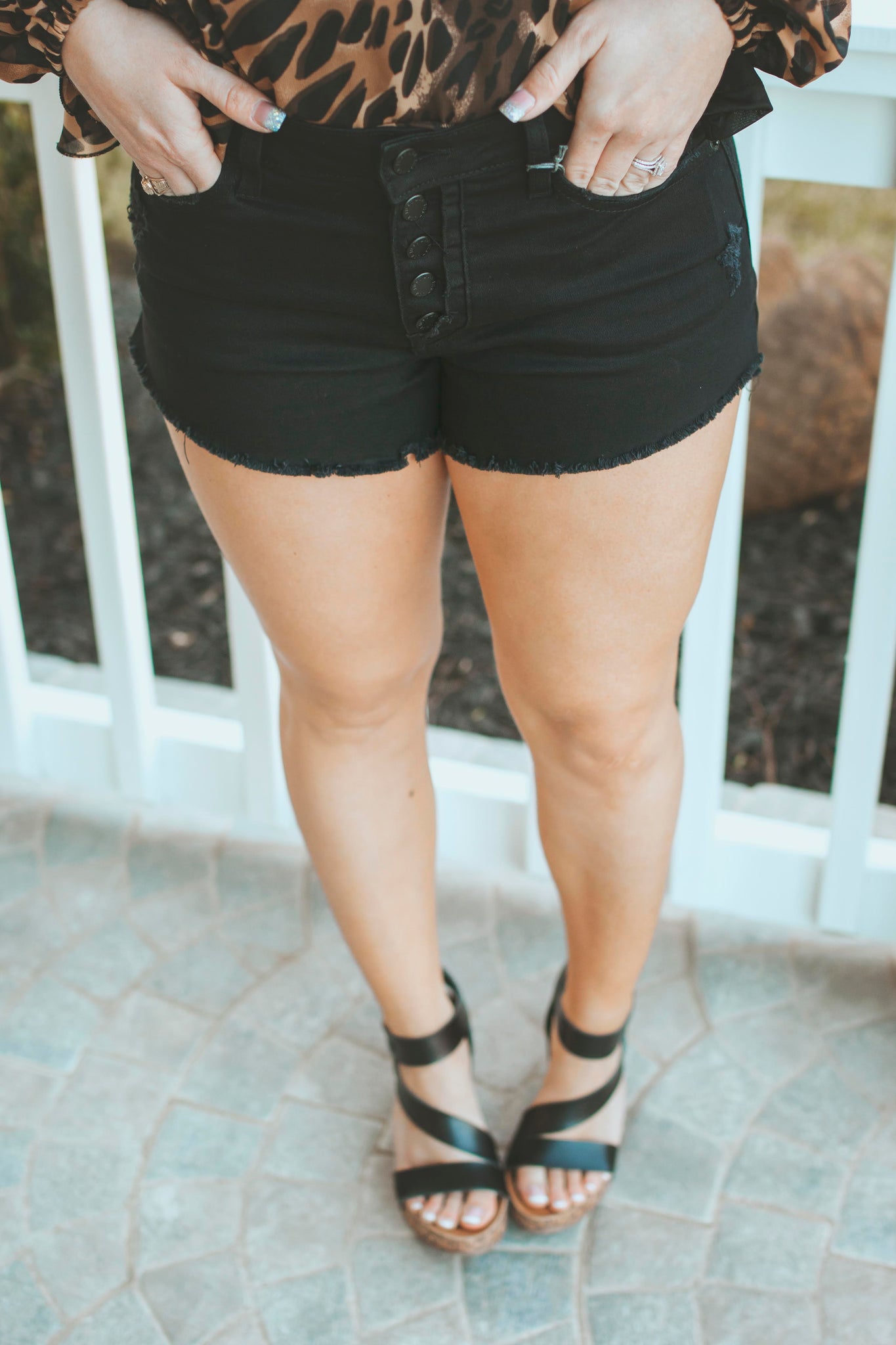 Wren Shorts (Black)