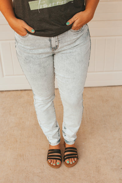 Brielle Light Wash Jeans