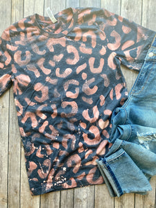 Cheetah Bleached Tee (Navy)